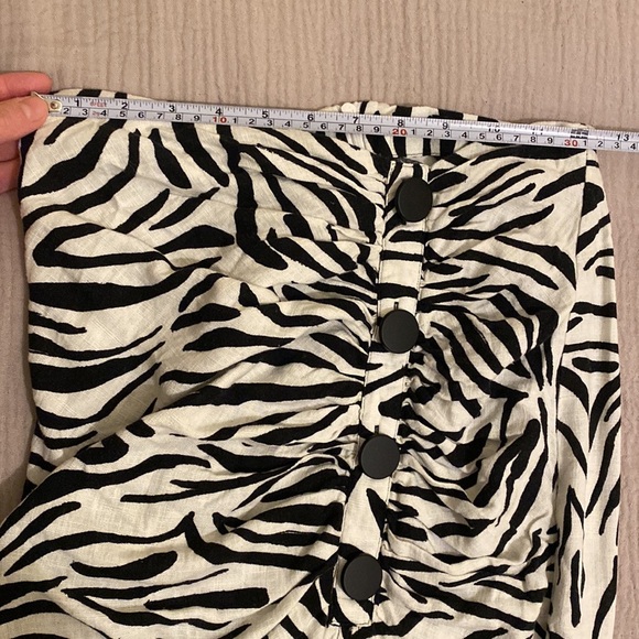 Zebra Print Black and White Women's Skirt. Size S . Style 8273/595/084 - Picture 8 of 10